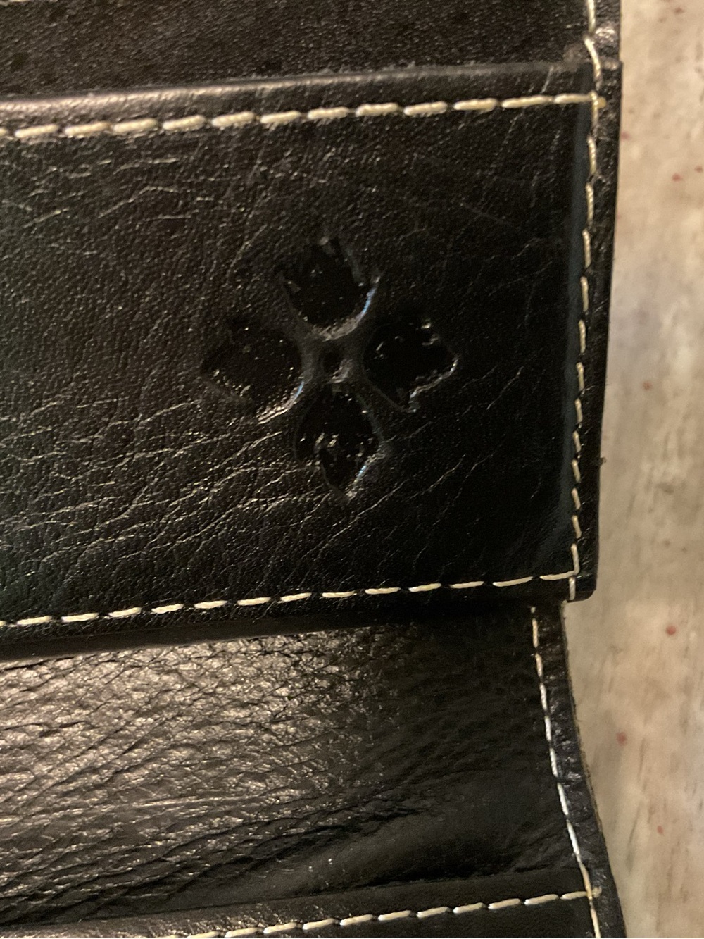 Patricia Nash tooled leather wallet - Picture 7 of 10